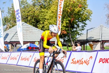 Маткаримов Шахрух после финиша разделки 21,4 км, юниоры