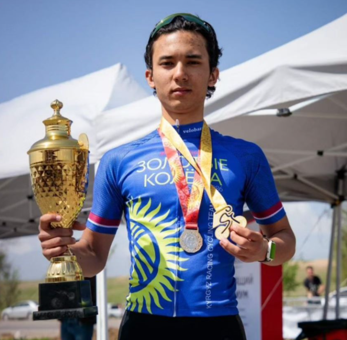 Велогонщик из Кыргызстана отправится в Португалию на сборы в UCI центр