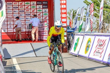 Данияр Велямов стартует на разделке 42,8 км в категории Элита